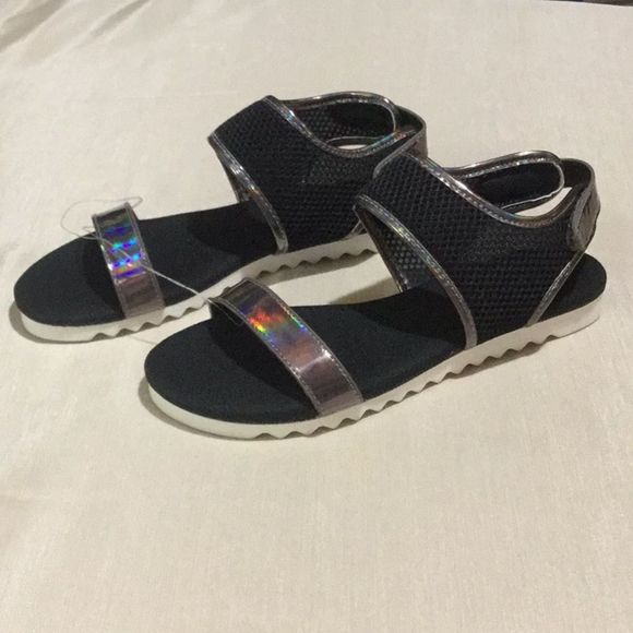 Bamboo Sandals Shiney Silver w/ Heel Strap - Picture 2 of 4